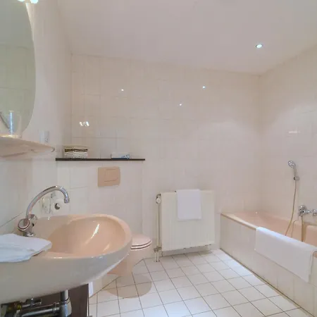 Spacious In And Wellness Area, Cleaning Included *